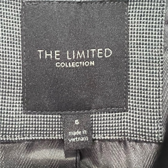 The Limited Brown Blazer with Fitted Silhouette and Long Sleeves 6 - Picture 2 of 7